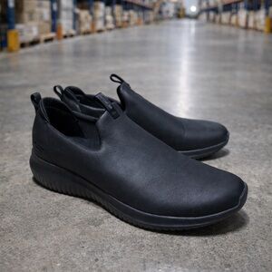 Skechers Women’s Black Slip-On Comfort Work Shoes Size 10 Lightweight